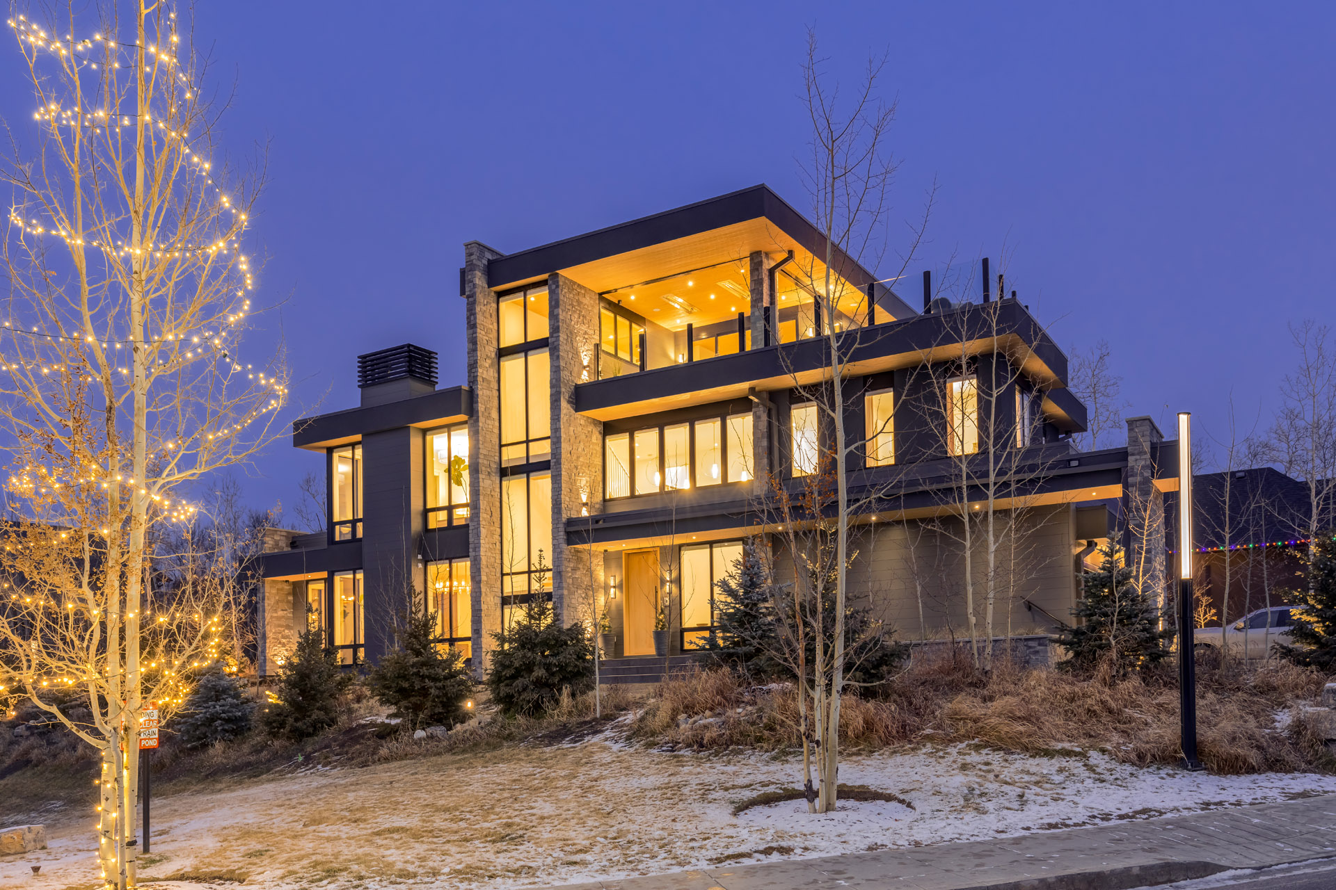 ASPEN ELEVATION - Custom Home in Calgary